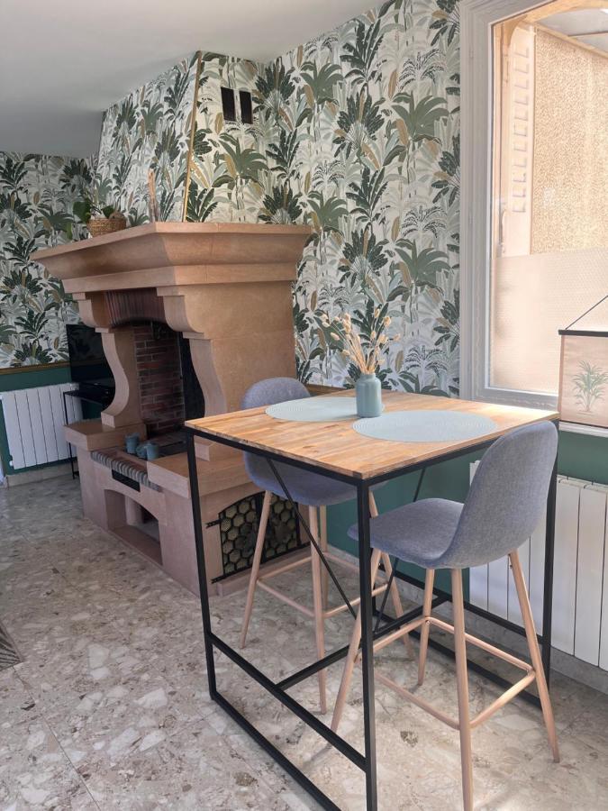 Maison Spacieuse Et Acces Independant Au Centre-Ville De Tournus Εξωτερικό φωτογραφία